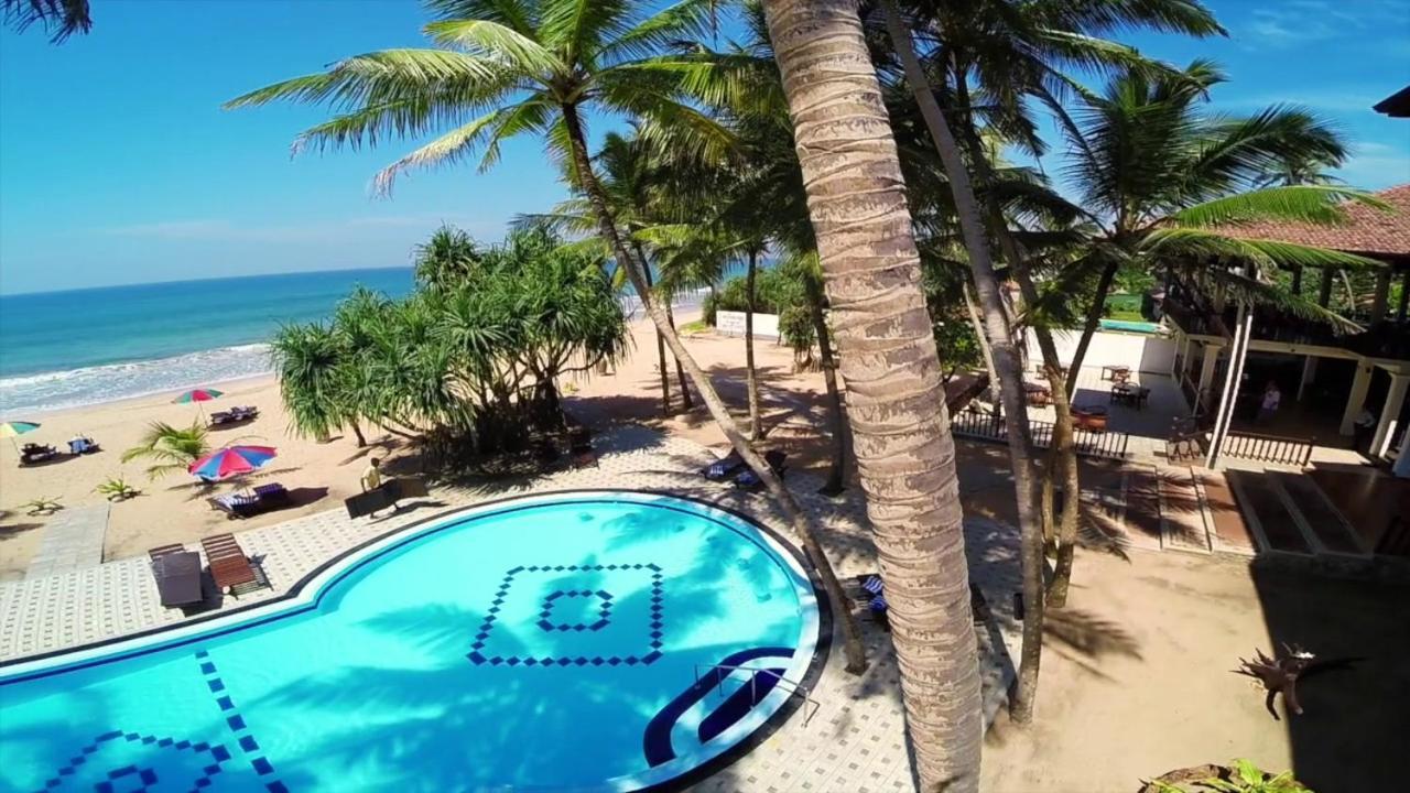 Hotel Whispering Palms