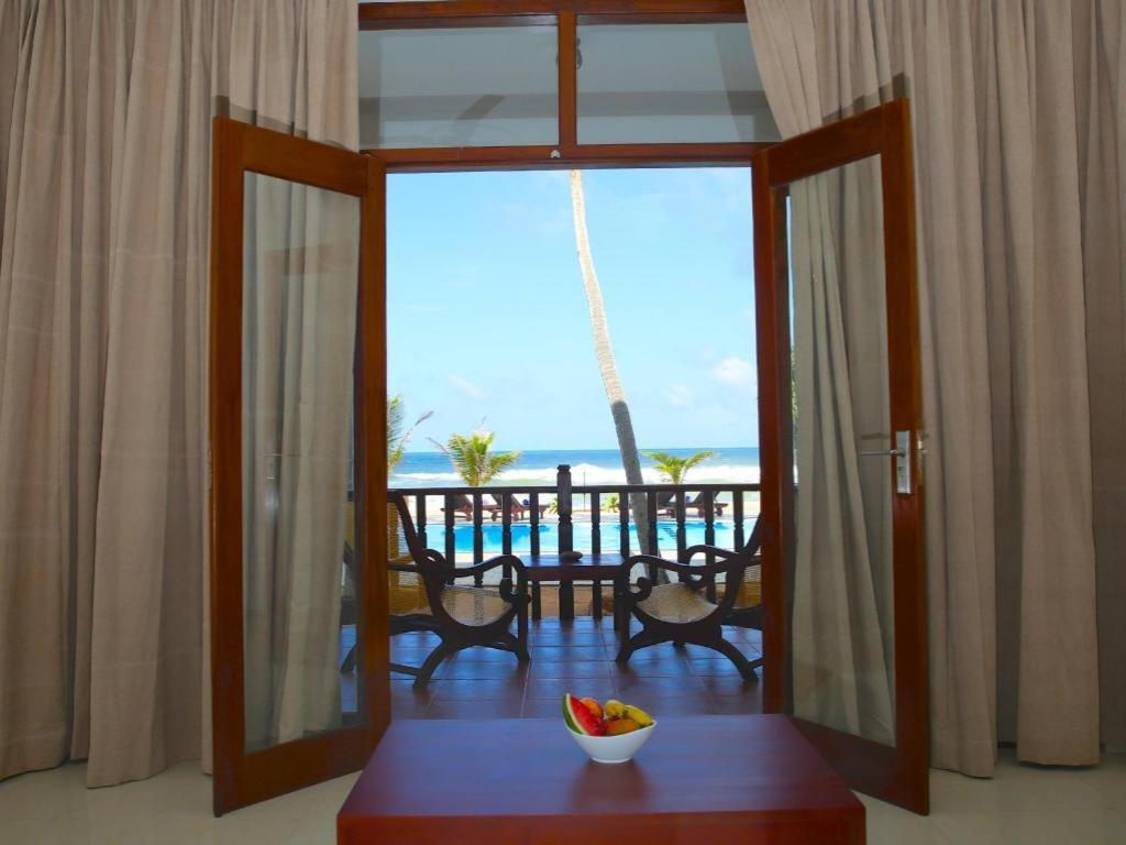 Hotel Whispering Palms 3*